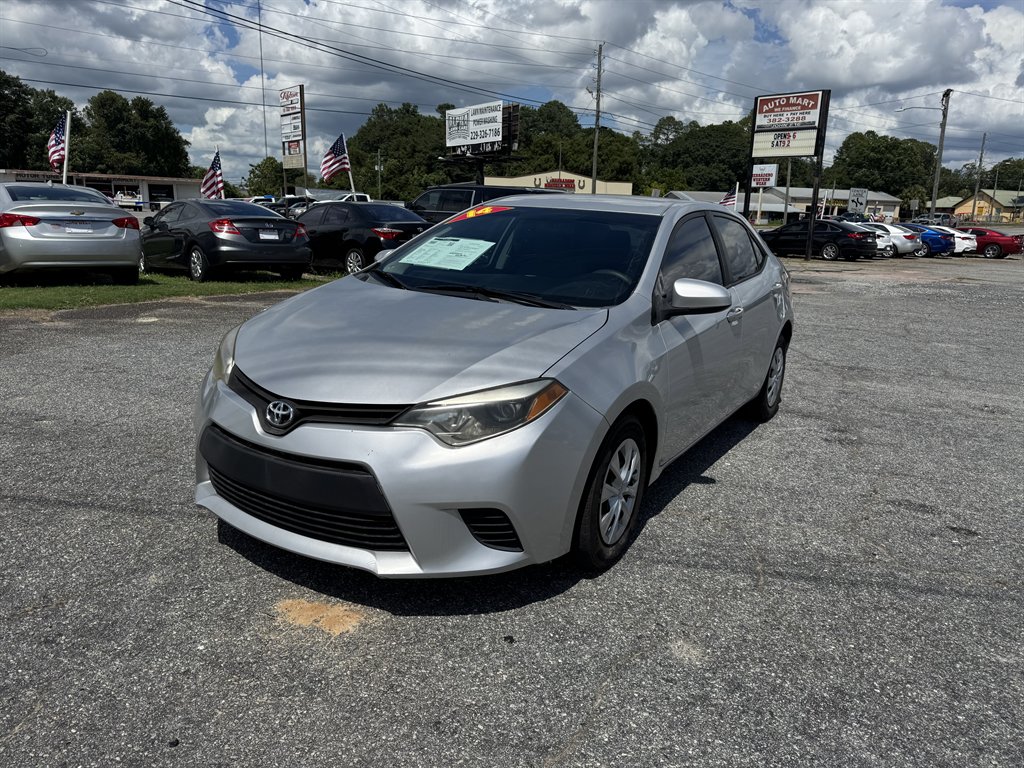 2014 Toyota Corolla LE's photo