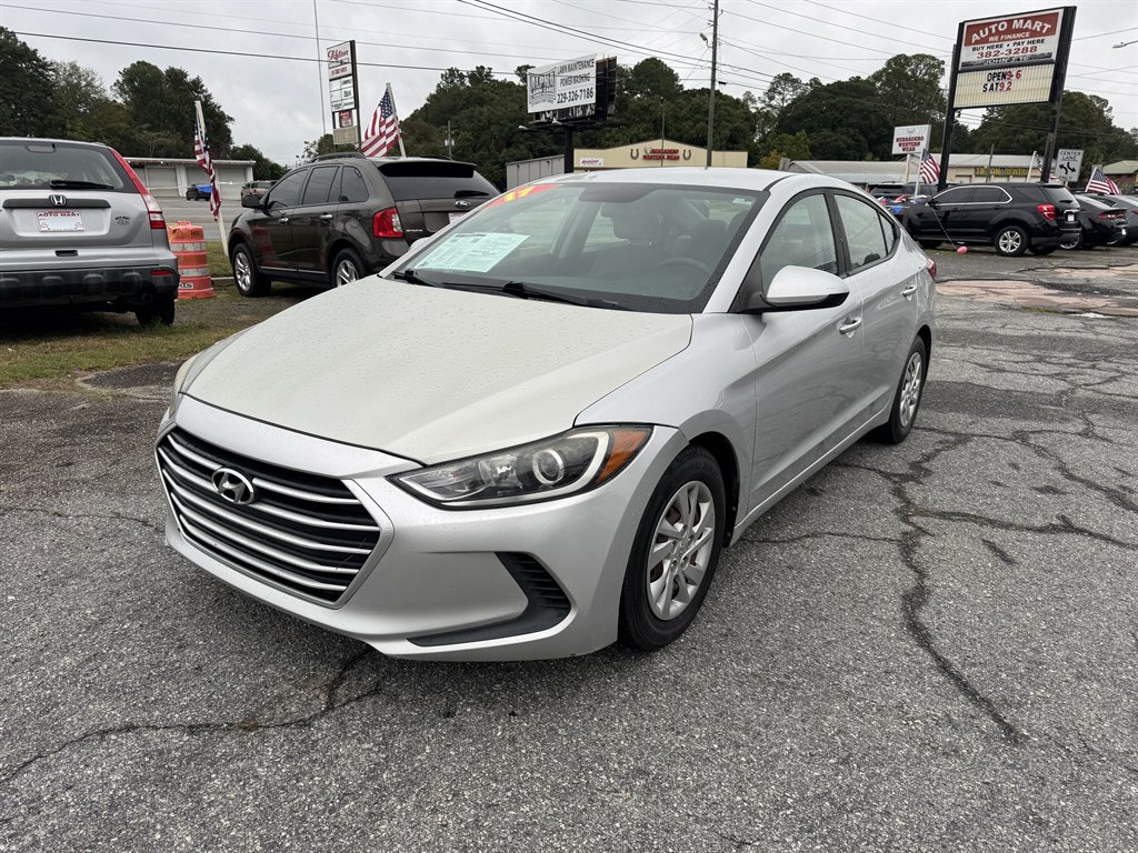 2017 Hyundai Elantra SE's photo