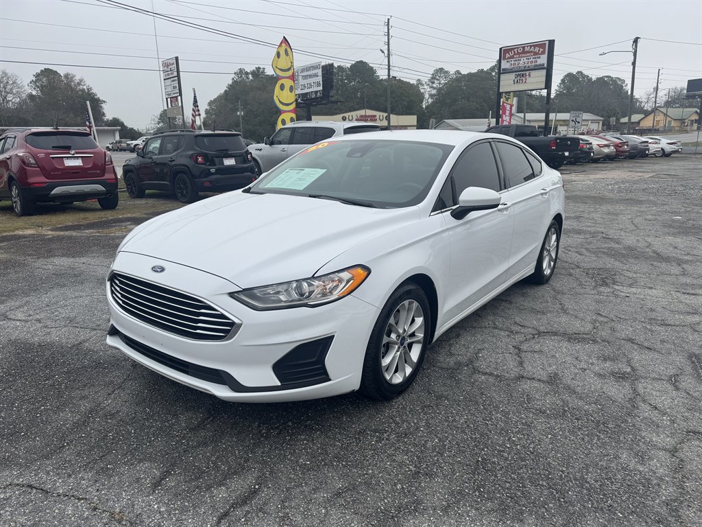 2020 Ford Fusion SE's photo